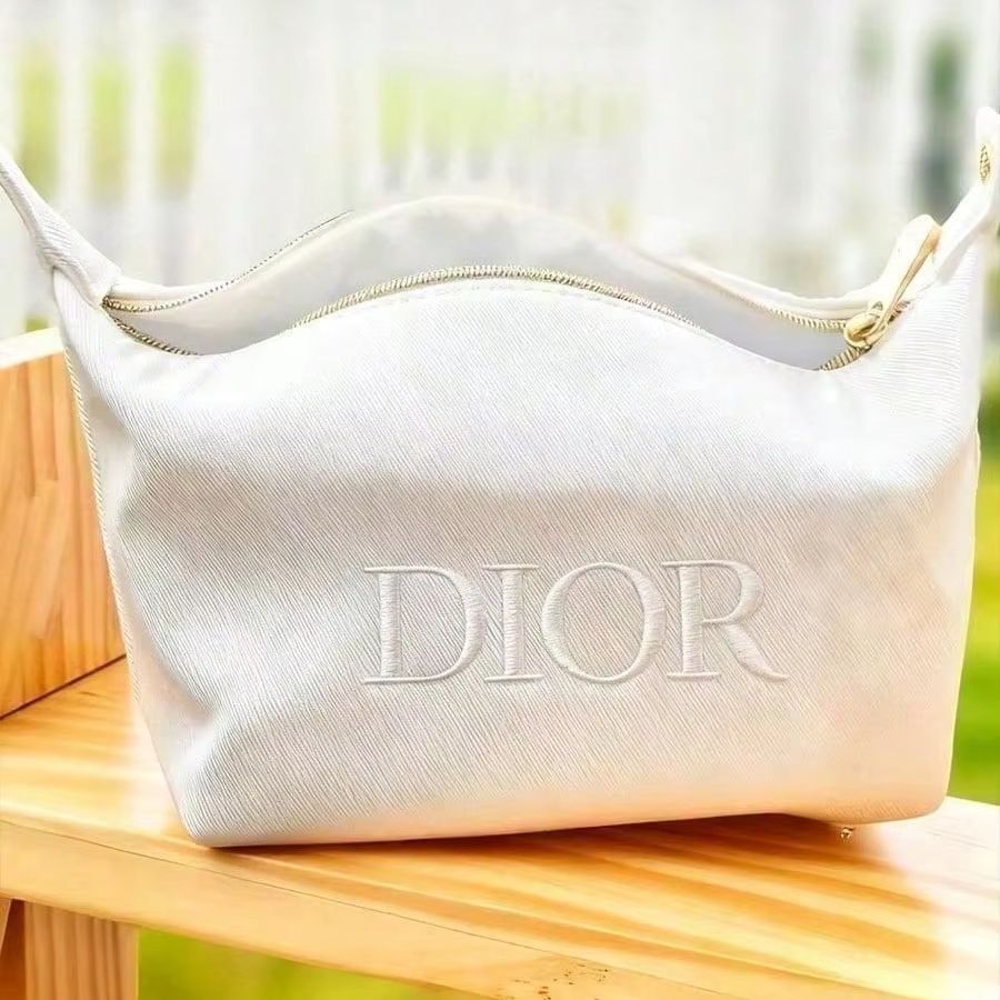 Dior’s Bag Elegant White Canva - đánh giá và giá Beauty Makeup Dior