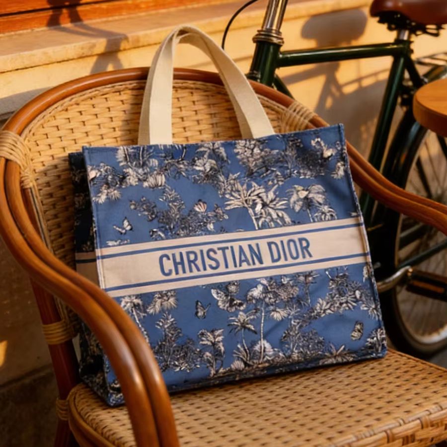 Dior’s bag Luxury Custom Blue  - đánh giá và giá Beauty Makeup Dior