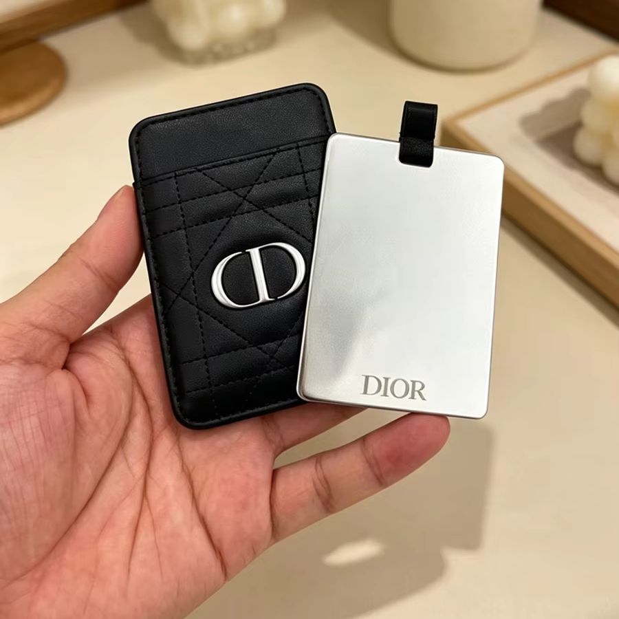 Dior Dior’s Bag Multi-function - đánh giá và giá Beauty Makeup Dior