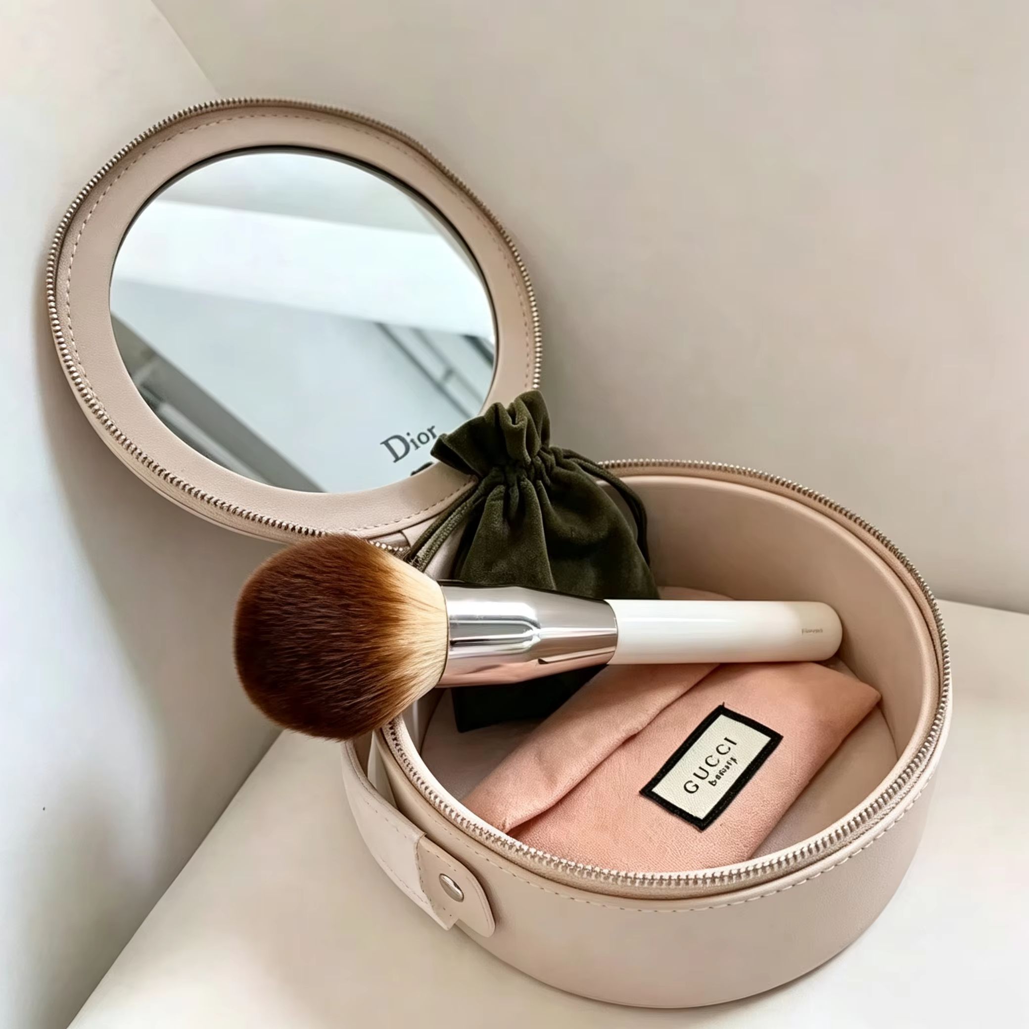 Christian Dior Dior’s Bag Luxu - đánh giá và giá Beauty Makeup Dior